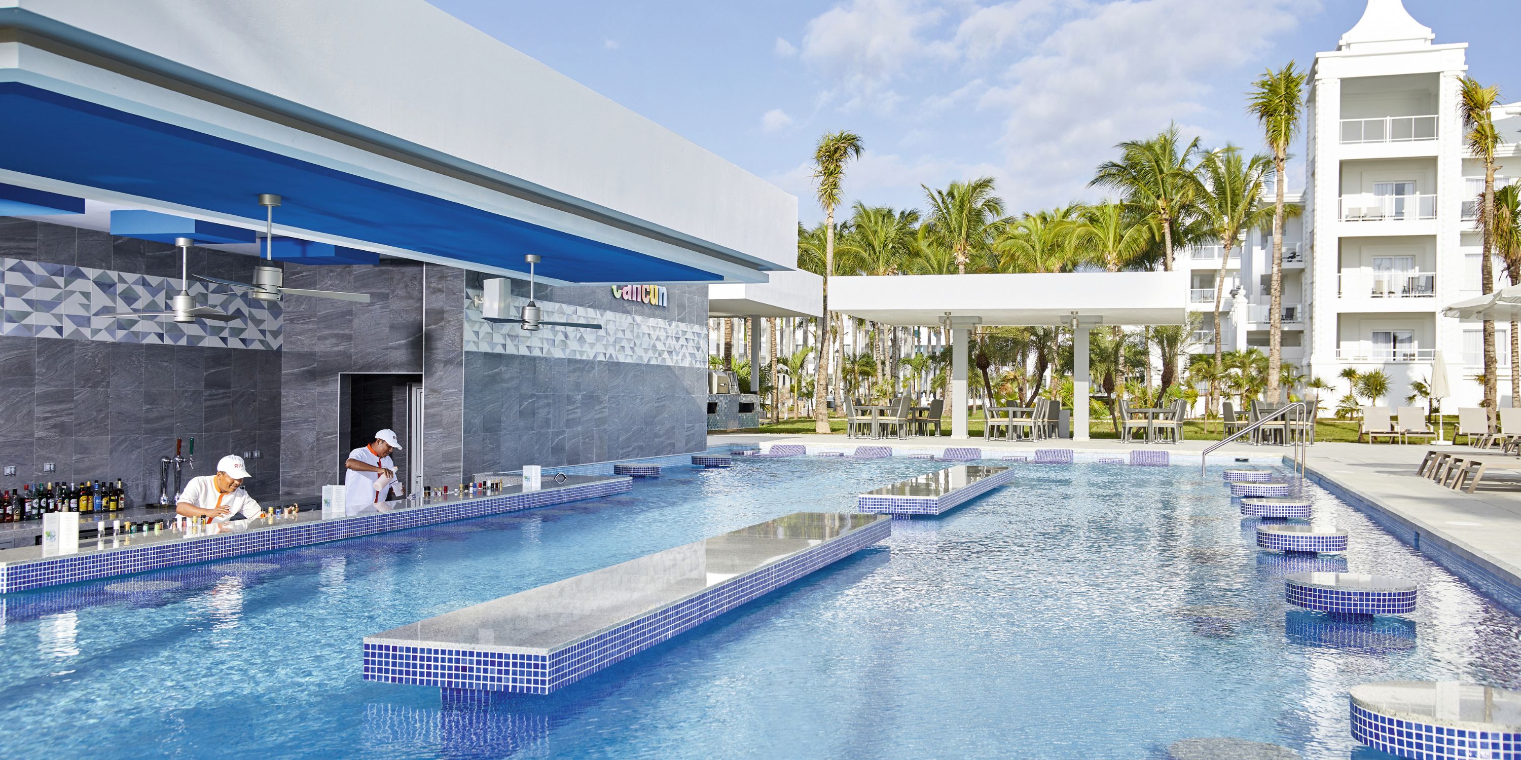 Riu Palace Rm Bar Pool