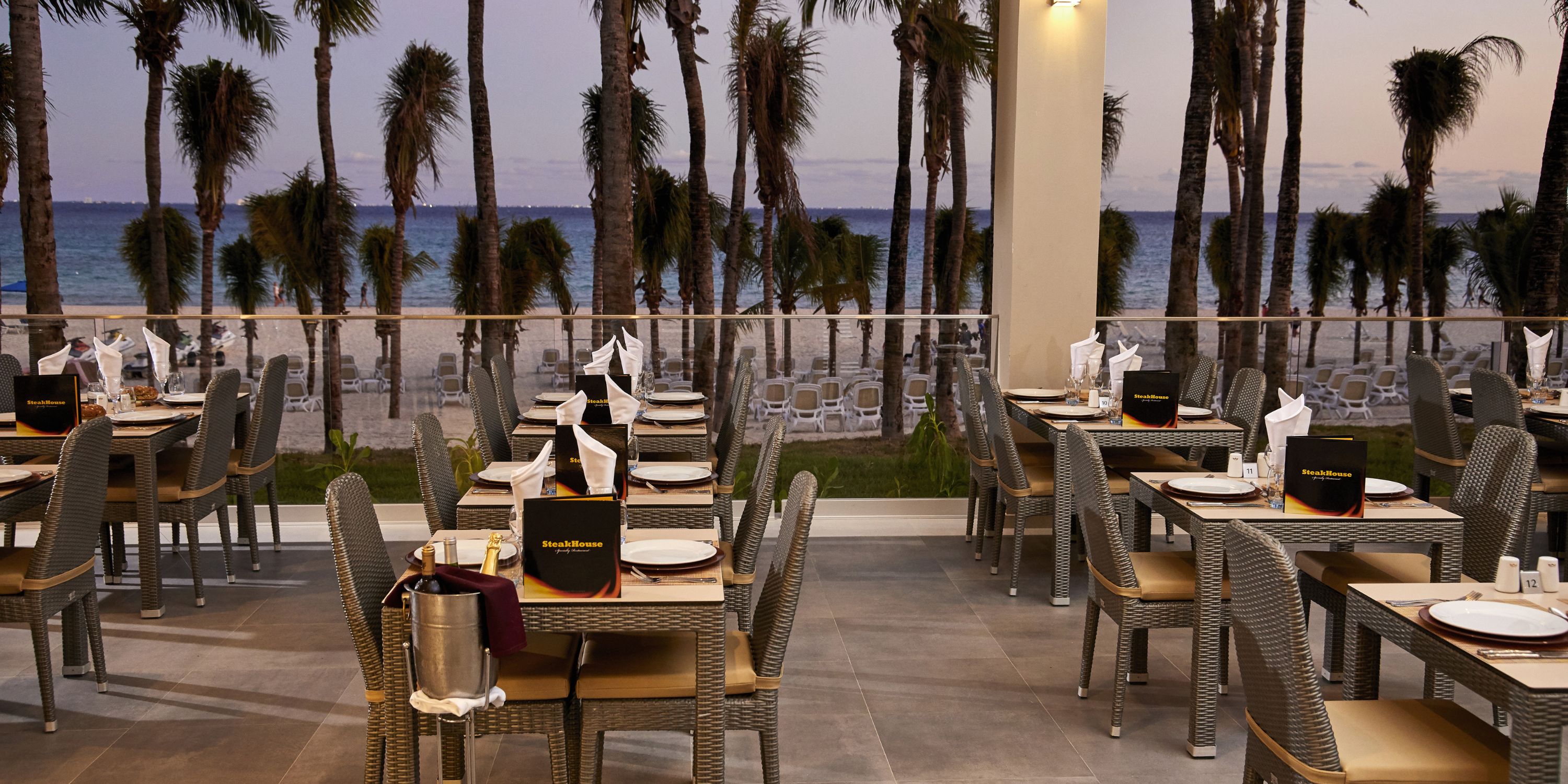 Riu Palace Rm Beach Restaurant